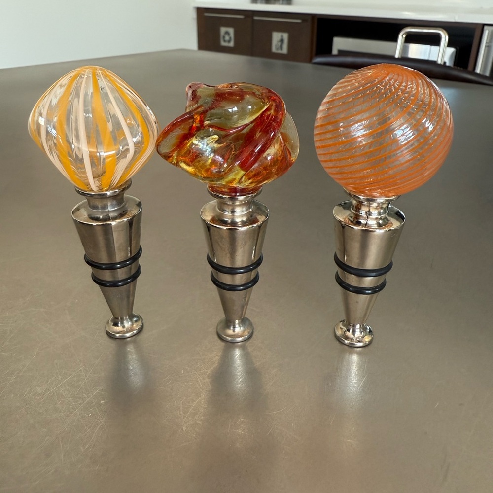 Elegant Glass Wine Stoppers Set - Orange and Gold